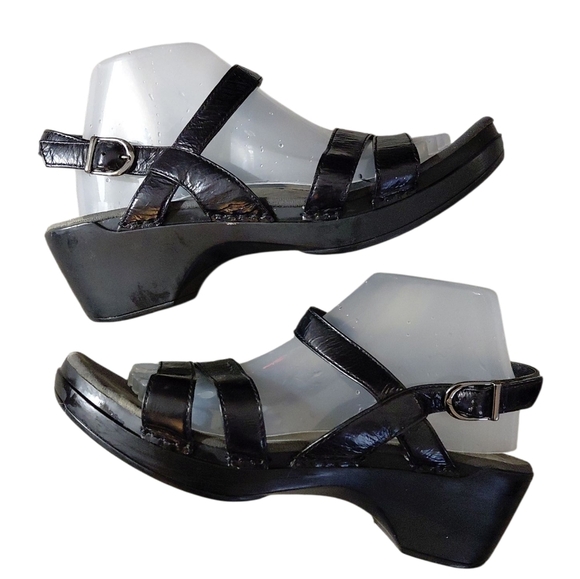 Dansko Surraya Black Leather Comfort Sandal Sling Back Ankle Strap Wedge Sandal - Picture 1 of 11